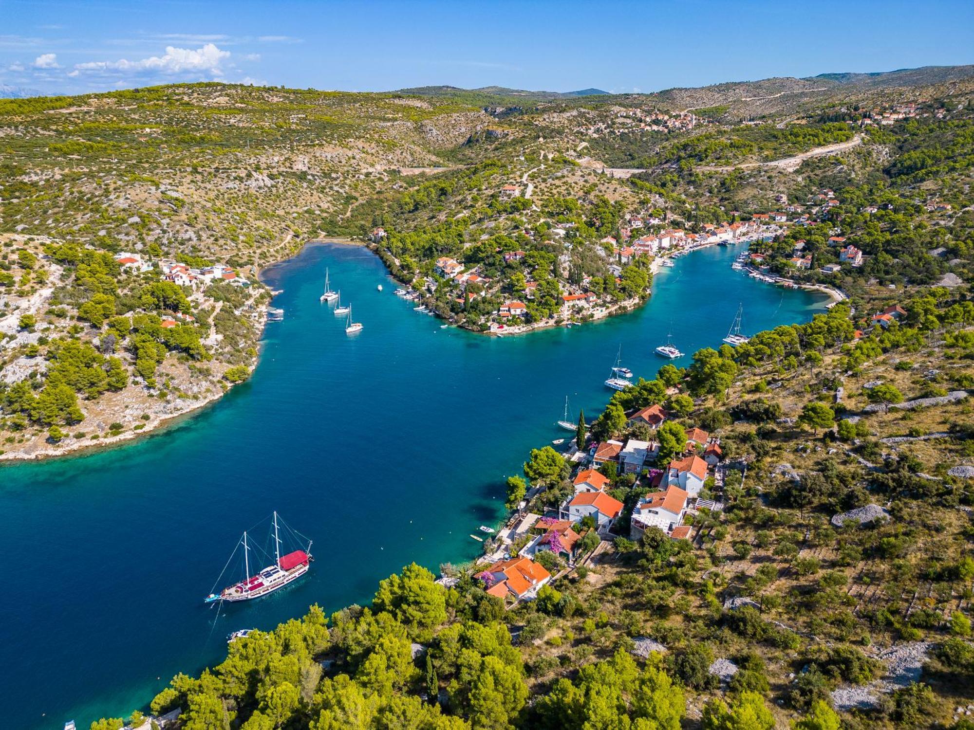 Vila Tudor Bobovisca Exteriör bild
