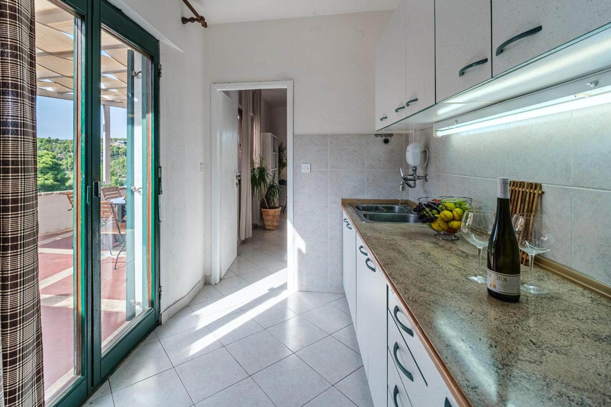 Vila Tudor Bobovisca Exteriör bild