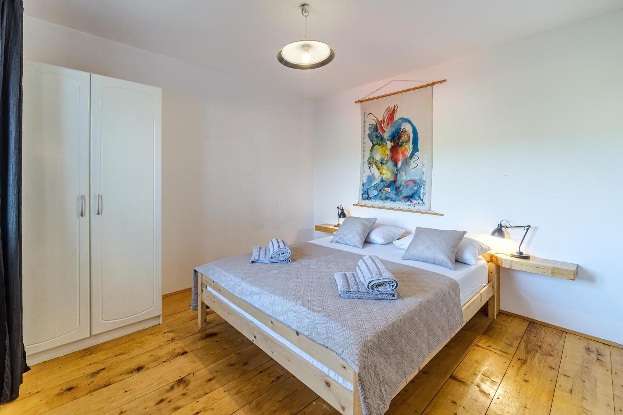 Vila Tudor Bobovisca Exteriör bild