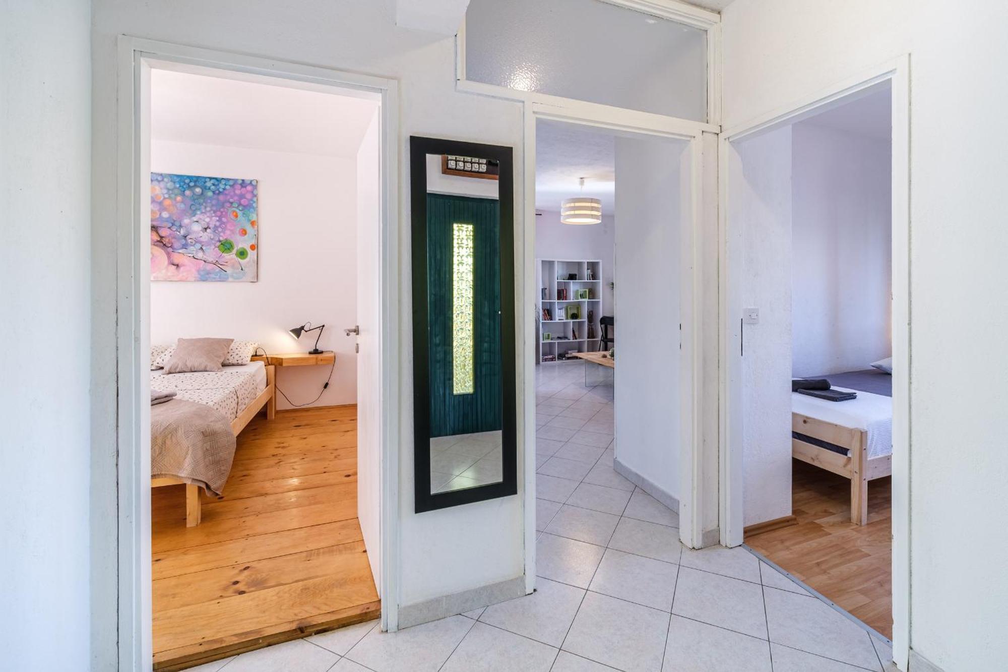 Vila Tudor Bobovisca Exteriör bild